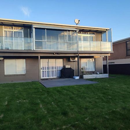 Home With Sea Views New Plymouth Bagian luar foto