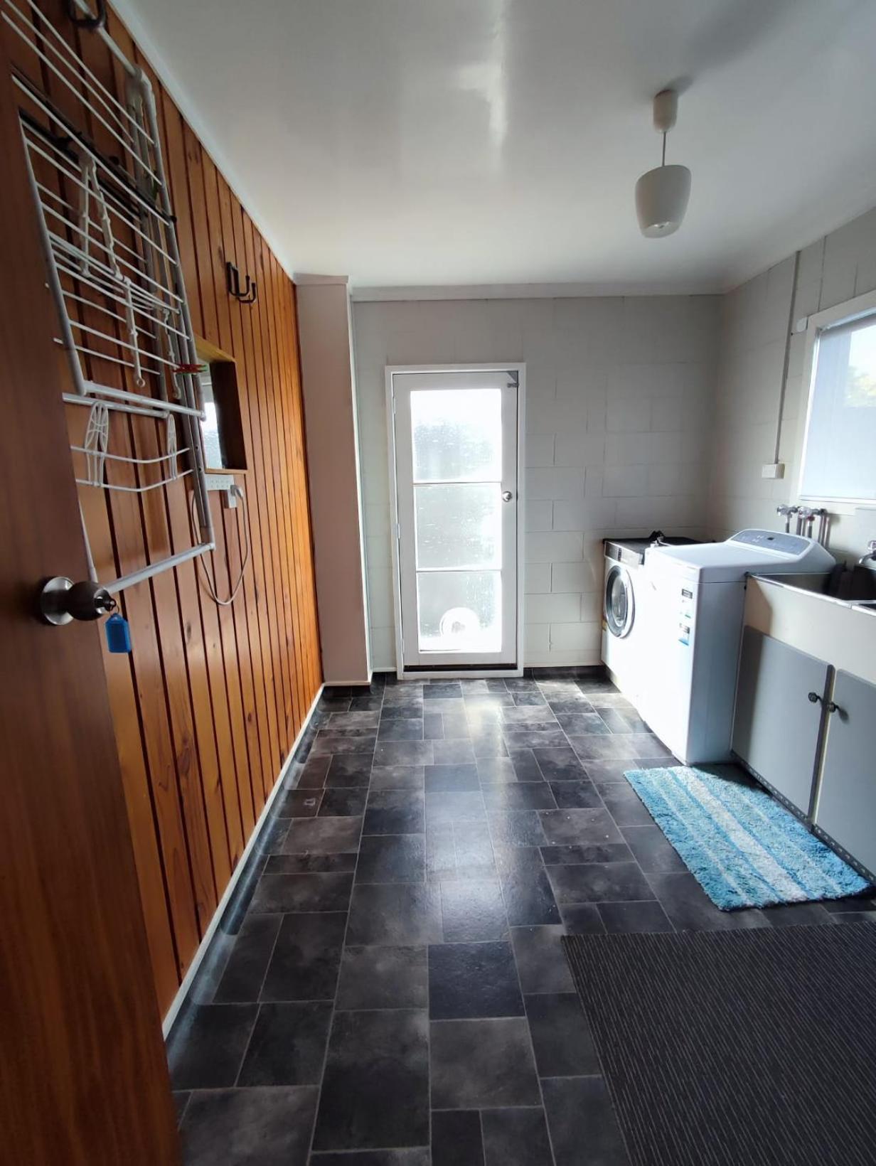 Home With Sea Views New Plymouth Bagian luar foto